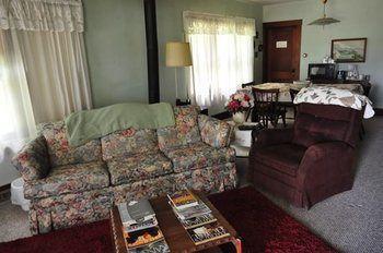 Lazy T Ranch Guest House Manhattan Exteriör bild