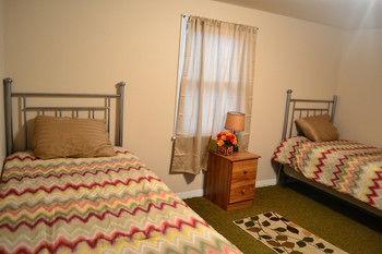 Lazy T Ranch Guest House Manhattan Exteriör bild
